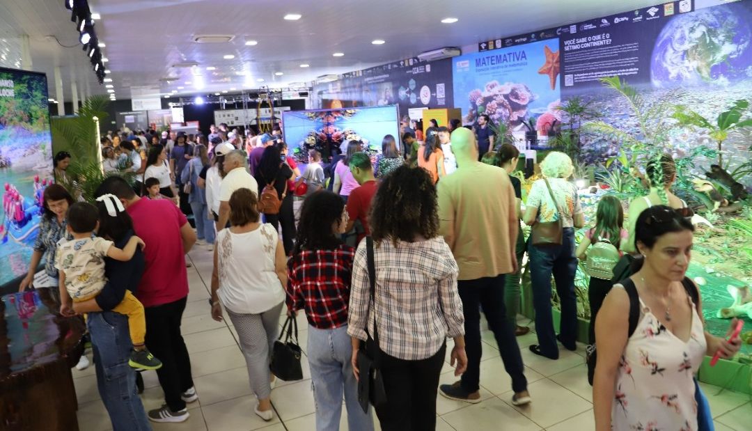 Interação entre ciência e visitantes marca exposição do MUDI na Expoingá 2025
